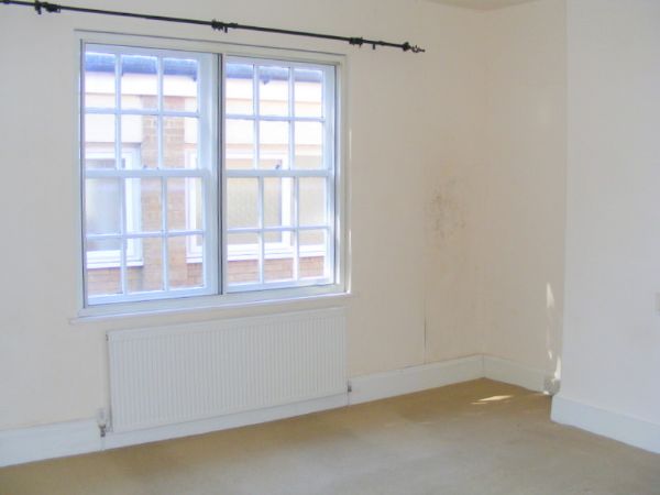 Michael Anthony Aylesbury - THREE BEDROOM TERRACED COTTAGE - Photo 6